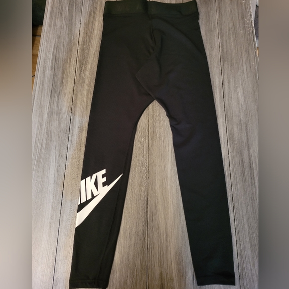 Nike Tights - Picture 2 of 4